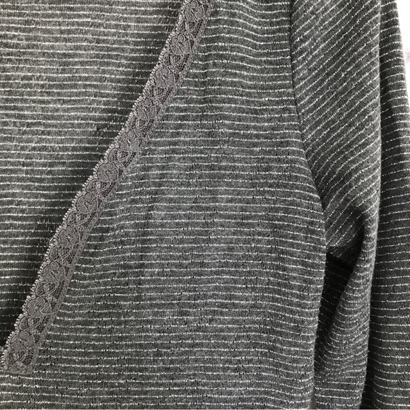 GUESS Jeans Authentic Vintage NWOT Metallic Thread V-Neck L/S Top-โ Charcoal - Picture 5 of 10